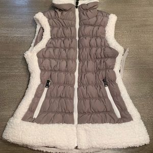 COPY - Calvin Klein performance puffer vest